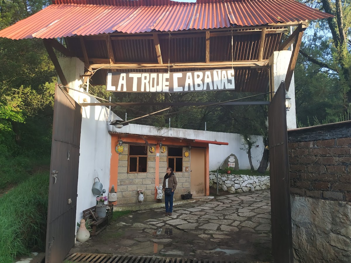 Casa Manning y Salon La Troje